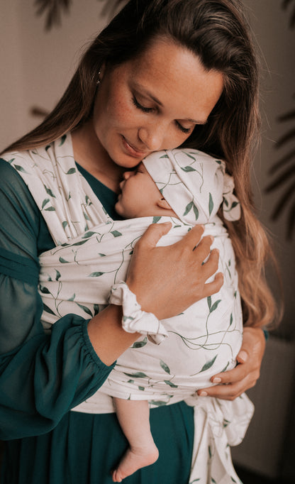 Newborn mutsje - top knot - Minty Leaves