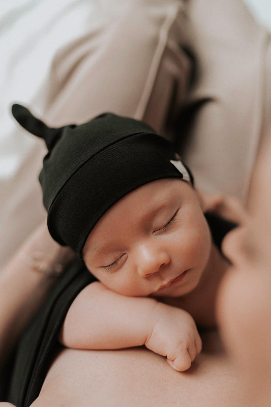 Newborn hat - top knot - Black Beauty 